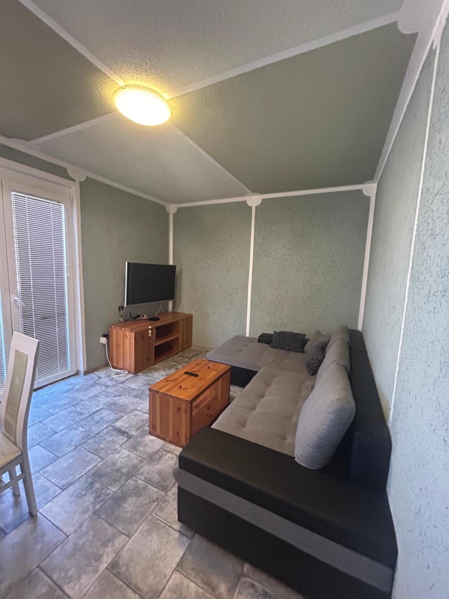 Ema Apartament