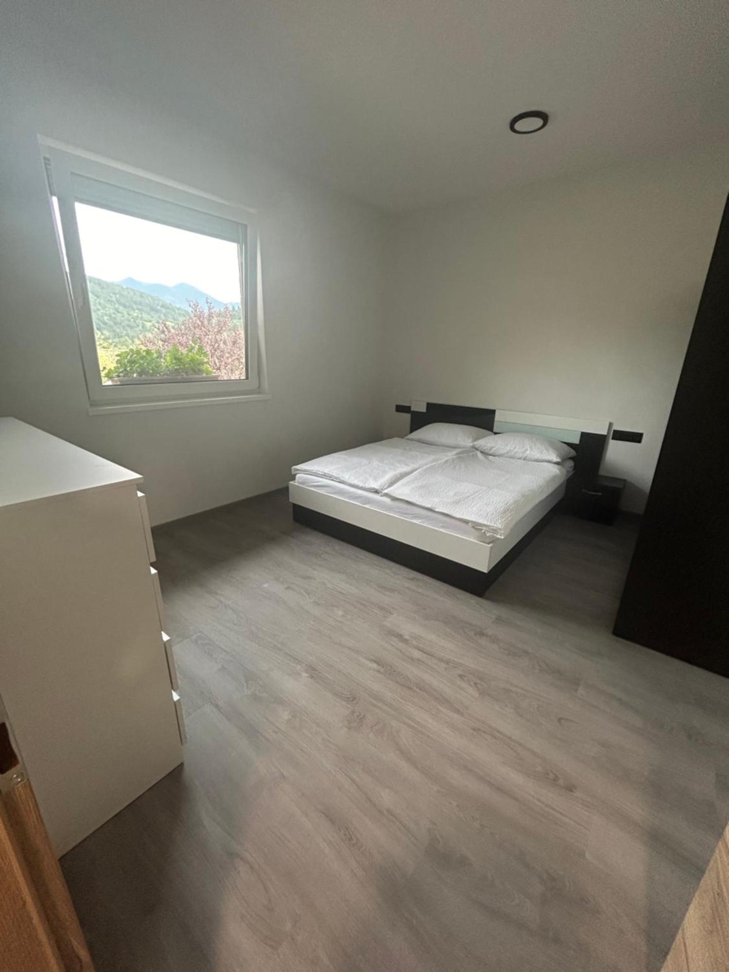 Apartament Ema *